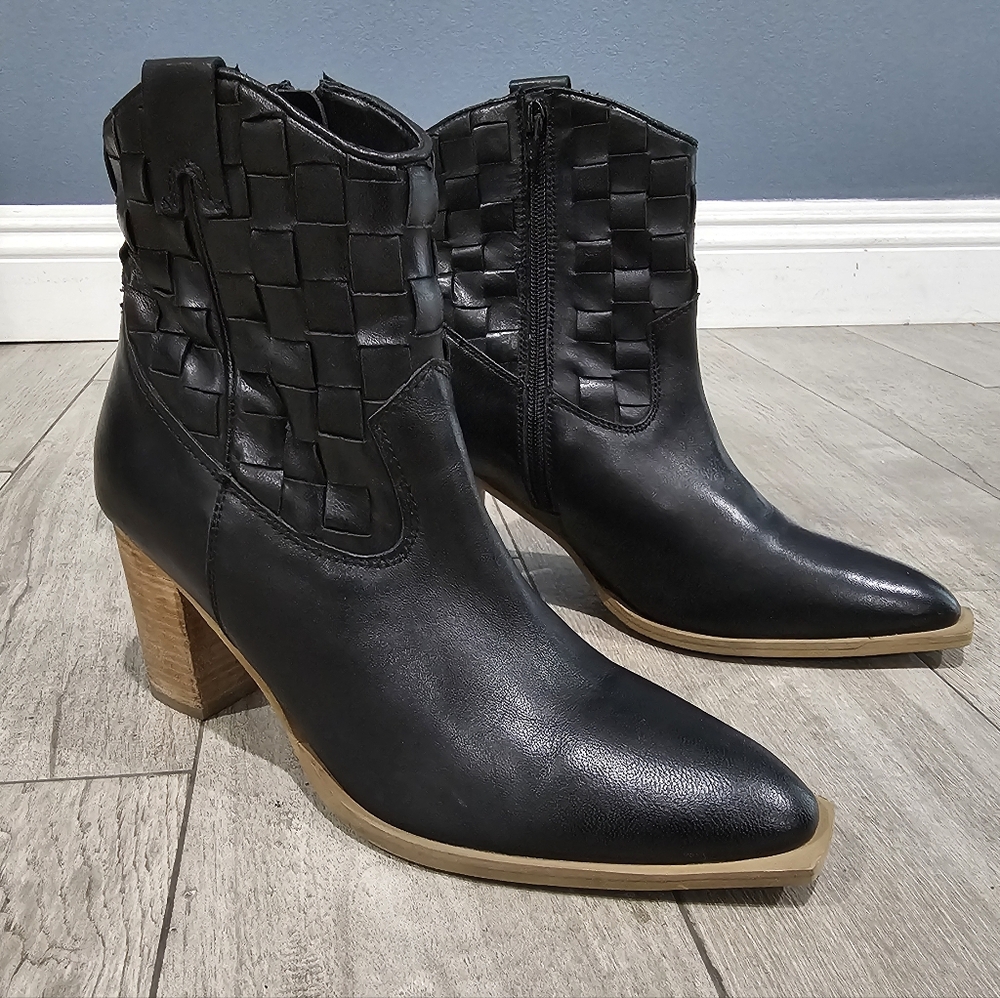 MATISSE Dawn Black Leather Woven Pointed Toe Block Heel Western Ankle Boots 9M